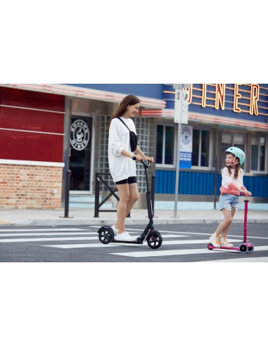 Hulajnoga Maxi Micro Deluxe Pink LED