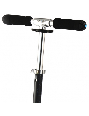 Czarna dwukołowa hulajnoga Micro Flex 200 Black