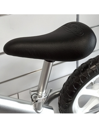 Rowerek biegowy Cruzee 12 srebrny białe koła