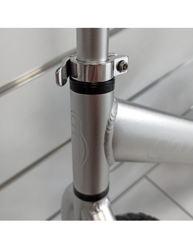 Rowerek biegowy Cruzee 12 srebrny białe koła