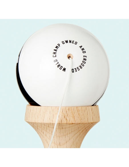 Kendama Krom Strogo White