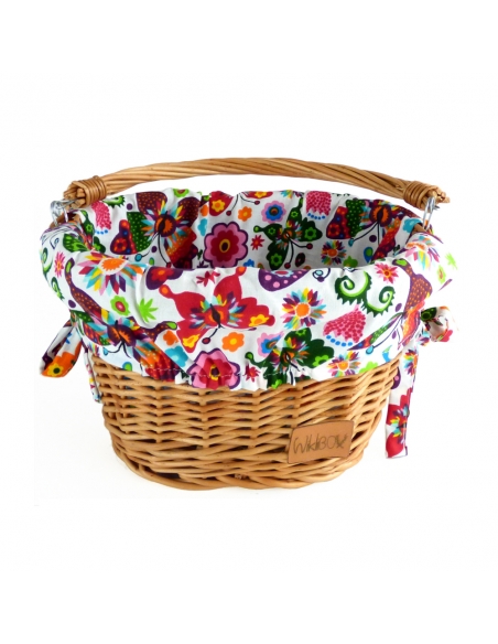Naturalny wiklinowy koszyk na rower dziecięcy, z wyściółką w kolorowe motyle (mocowany na haki)