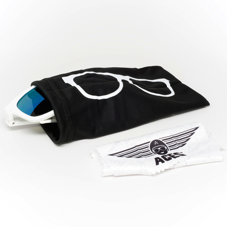 Okulary przeciwsłoneczne dla dzieci Babiators Aces Navigator Wicked White fioletowe szkła 6+