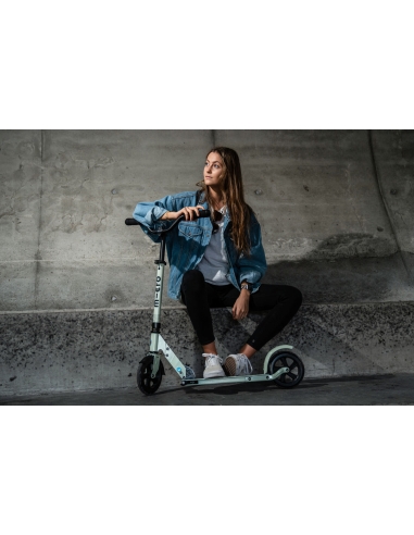 Hulajnoga Micro Speed Deluxe Neon Pink