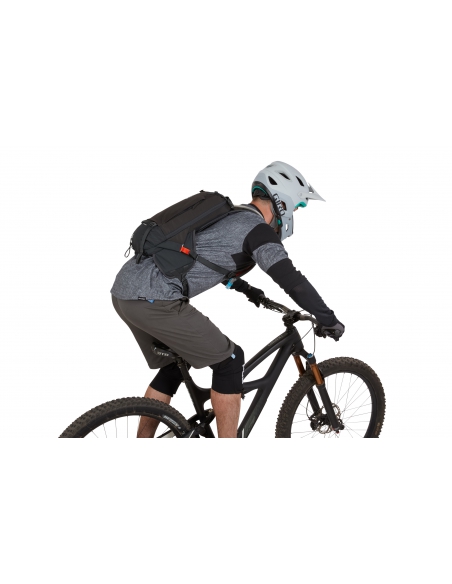 Plecak z bukłakiem Thule Rail 8L Obsidian