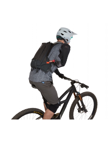 Plecak z bukłakiem Thule Rail 8L Obsidian