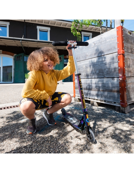 Hulajnoga Micro Sprite LED Neochrome (świecące koła) Hulajnoga Micro Sprite LED Neochrome (świecące koła)
