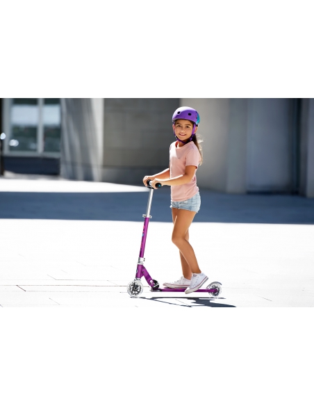 Kask dziecięcy Micro Tucan Purple z lampką i magnesowym zapięciem