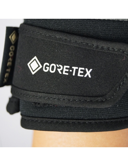 Rękawice narciarskie Reusch Travis Gore-Tex Junior (pięciopalczaste) Black/Silver