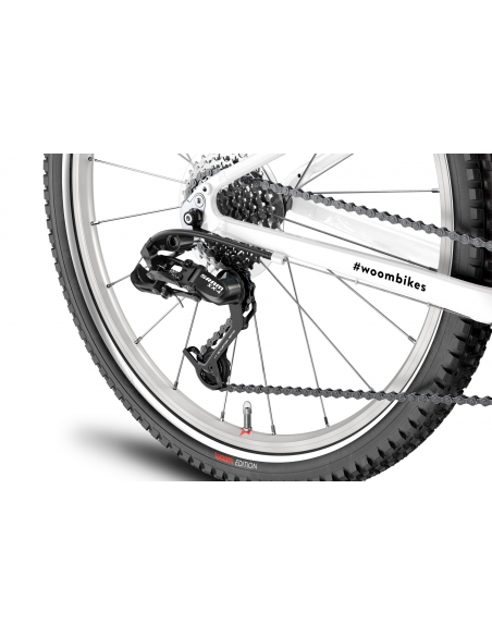 Rower dziecięcy Woom 6 Moon Grey (26") szary