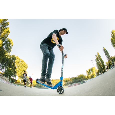 Hulajnoga wyczynowa Micro MX Freeride Street niebiesko-czarna