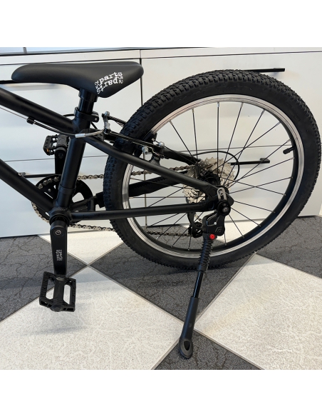 Podpórka-nóżka do rowerów dziecięcych Kubikes 20" (montowana do osi tylnego koła)