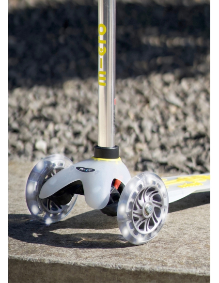 Hulajnoga Mini Micro Deluxe FLUX LED Neon Yellow (świecące koła, półprzeźroczysty podest)