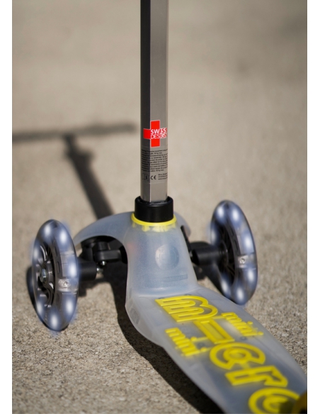 Hulajnoga Mini Micro Deluxe FLUX LED Neon Yellow (świecące koła, półprzeźroczysty podest)