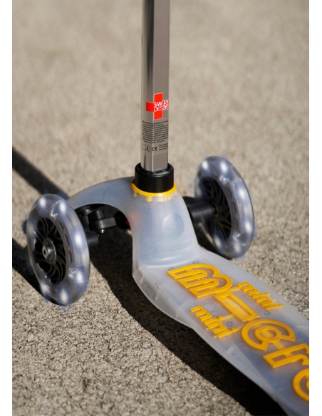 Hulajnoga Mini Micro Deluxe FLUX LED Yellow (świecące koła, półprzeźroczysty podest)