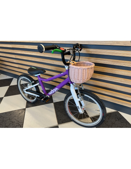 Różowy wiklinowy koszyk MINI na rower dziecięcy lub rowerek biegowy (mocowany na paski)