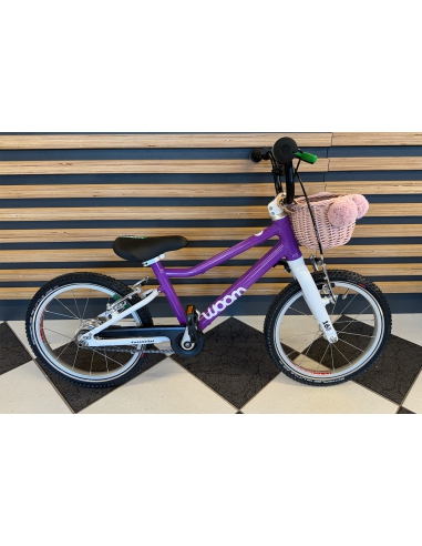 Różowy wiklinowy koszyk MINI na rower dziecięcy...