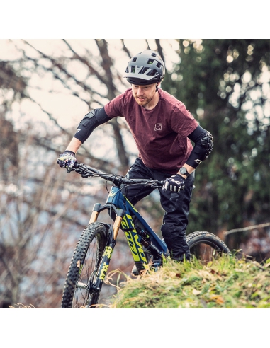 Ochraniacze na łokcie TSG Elbow-Sleeve Joint Black