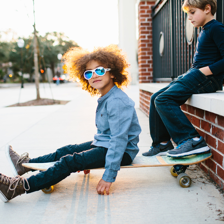 Okulary przeciwsłoneczne dla dzieci Babiators Aces Aviator Wicked White niebieskie szkła 6+