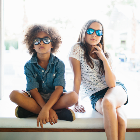 Okulary przeciwsłoneczne dla dzieci Babiators Aces Aviator Black Ops Black niebieskie szkła 6+