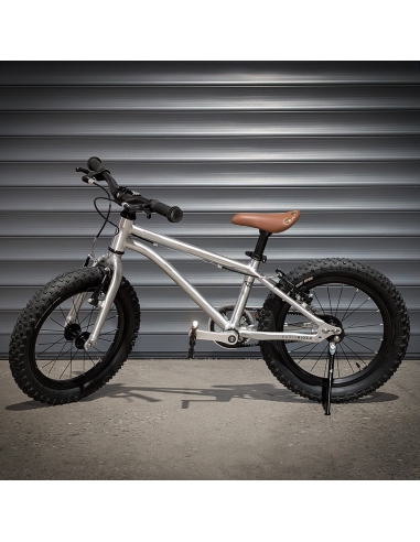 Podpórka-nóżka do rowerów Early Rider Belter Seeker 14 i 16" (montowana przy osi tylnego koła)