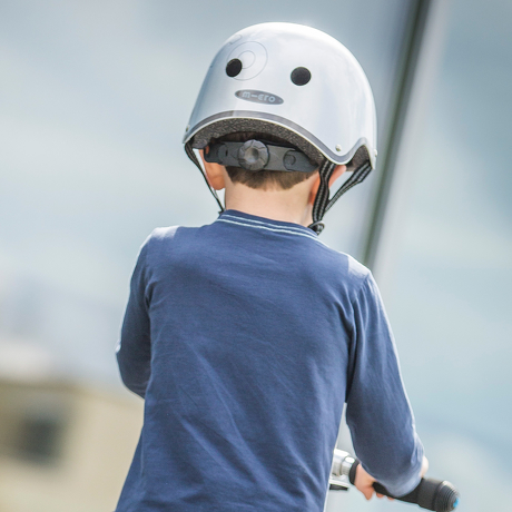 Kask Micro srebny metalik