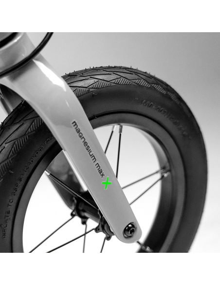 Rowerek biegowy CARIBOO Magnesium MAX Black/Grey (hamulec, pompowane koła)