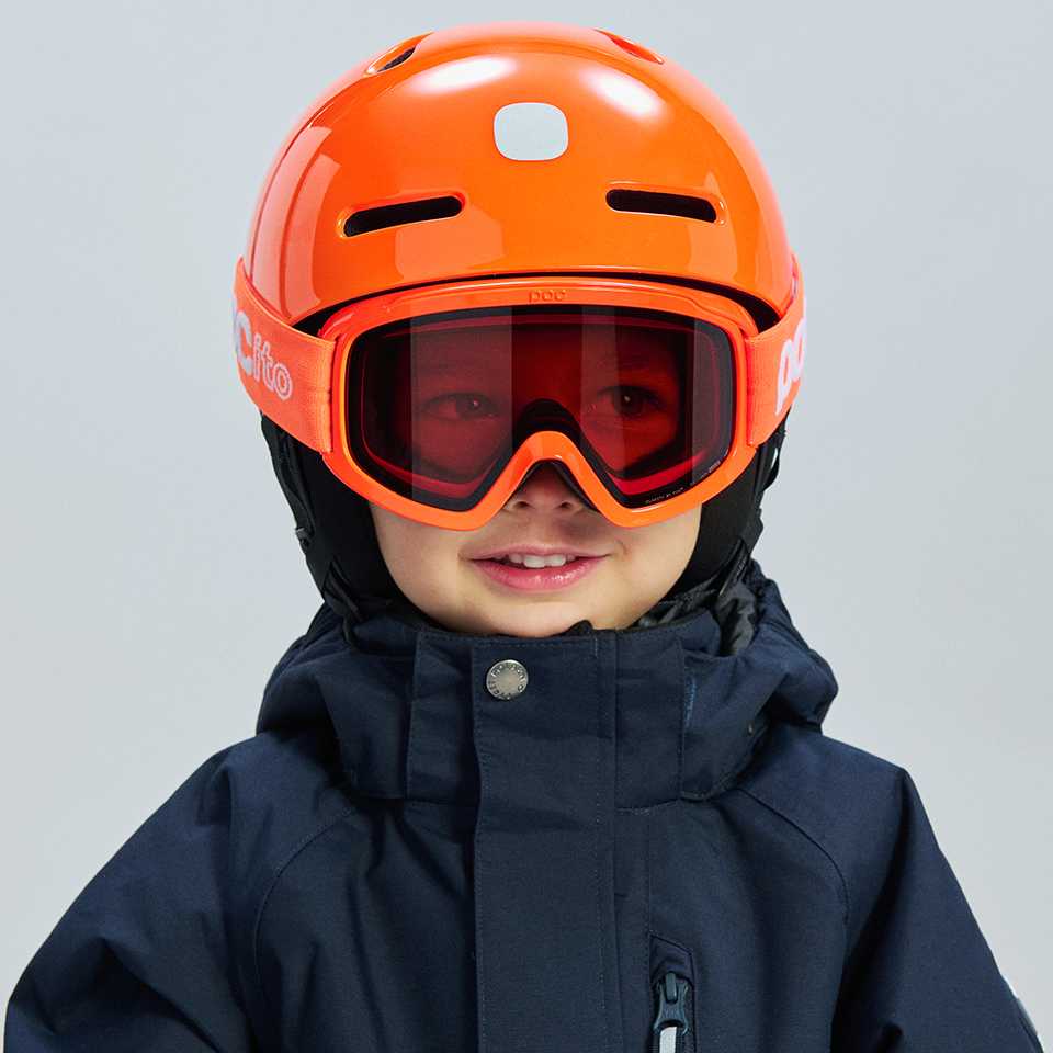 Clarity POCito to soczewki zaprojektowane specjalnie z myślą o dzieciach i młodszych narciarzach. Ich zadaniem jest poprawa definicji obrazu bez zniekształcania kolor&oacute;w, co jest kluczowe dla rozwijającego się wzroku. Soczewki są delikatniejsze dla oczu, co pozwala dzieciom jeździć dłużej, bez dyskomfortu i zmęczenia.