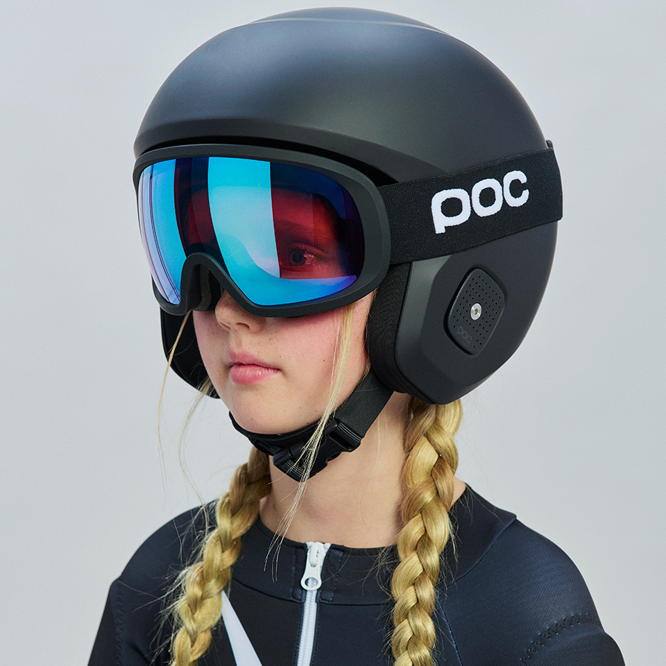 Clarity Highly Intense &ndash; maksymalna precyzja dla zawodnik&oacute;w Clarity Highly Intense to soczewki stworzone z myślą o rywalizacji sportowej &ndash; zar&oacute;wno w narciarstwie alpejskim, jak i w freestyle&rsquo;u czy parku. Ich charakterystyczną cechą jest hiperrealistyczne odwzorowanie śniegu, pozwalające dostrzec nawet najmniejsze nier&oacute;wności i detale trasy przy bardzo dużych prędkościach.