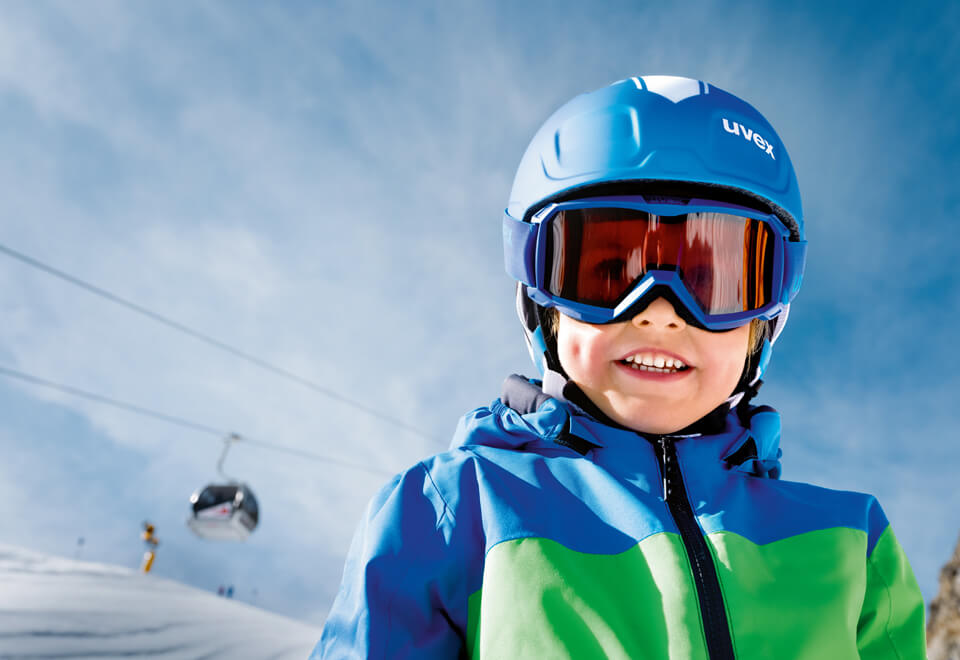 Kaski i gogle narciarskie Uvex dla dzieci