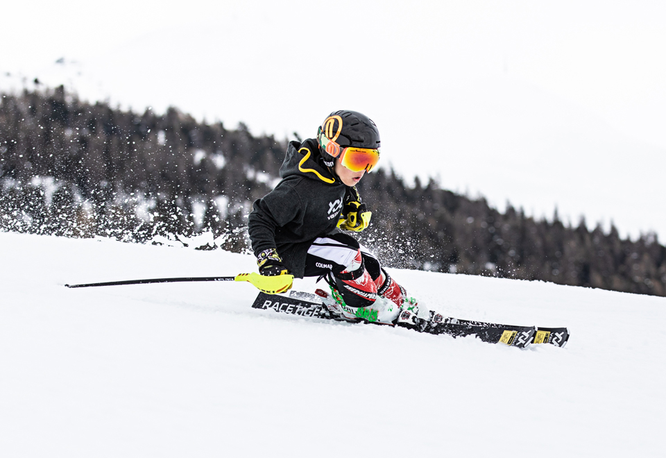 Juniorskie narty Völkl Racetiger JR