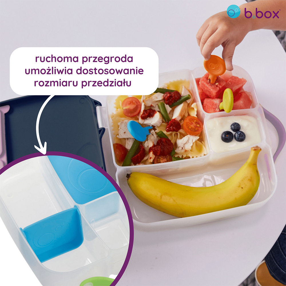 Jedna z przegródek lunchboxa posiada szczelną, silikonową uszczelkę umożliwiając zapakowanie półpłynnych posiłków jak jogurty, sosy czy dipy. Uszczelka ta jest wyjmowana i można ją z łatwością dokładnie umyć utrzymując cały czas pojemnik świeżym. Inna z kolei dzięki elastycznej nakładce w pokrywce lunchboxa idealnie sprawdzi się na cały duży owoc jak np. jabłko.