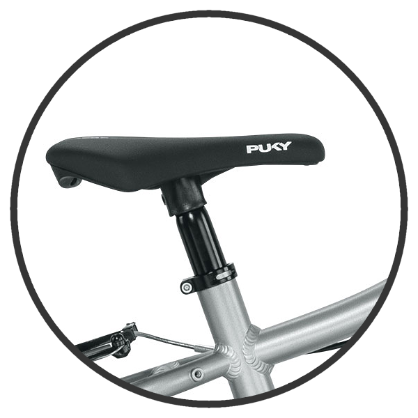 Chcąc zadbać o najwyższy poziom komfortu malucha rower dziecięcy Puky LS-PRO 18 posiada miękkie, wygodne siodełko. Dzięki bezszwowej konstrukcji siodełko sprawdzi się nawet najdłuższych, wymagających trasach.